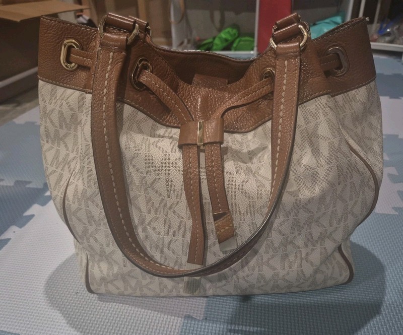 michael kors tote bag brown leather Monogram Purse See Photos