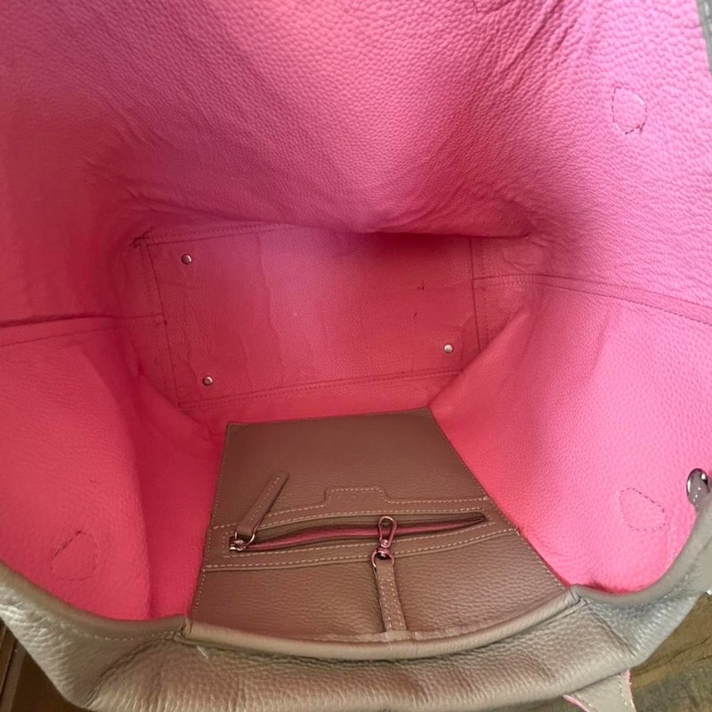 Soft pebbled leather in a versatile taupe/greige tone with contrasting pink inte gallery