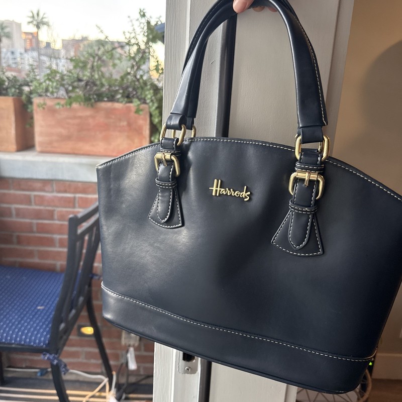HARRODS Wyndham Shoulder Bag (Large) RM320 H29.5cm x W37cm x D13cm approx.