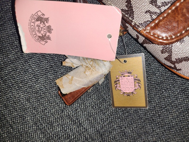 MONOGRAM JUICY COUTURE CLUCH gallery