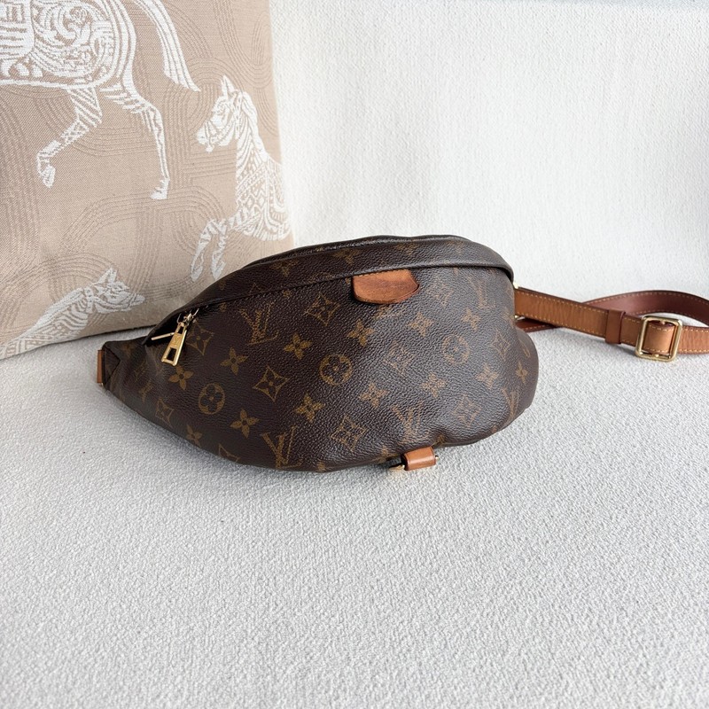LOUIS VUITTON Monogram Bum Bag Shoulder Bag LV Auth (32*14*17cm gallery