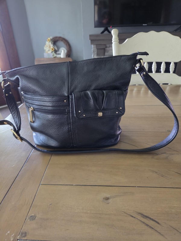 Stone Mountain Black Leather Shoulder Bag Brass Accents YTK Style