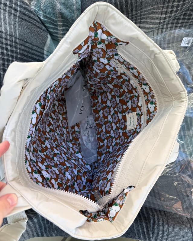 NWT Vera Bradley Peanuts Snoopy Original Zip Tote Pumice Stone / Coffee Bean gallery