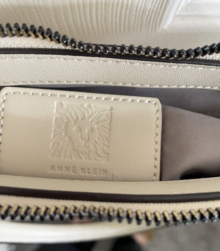 Elegant Classic Crossbody Purse Med Quilt Stitched Anne Klein New Without Tags gallery