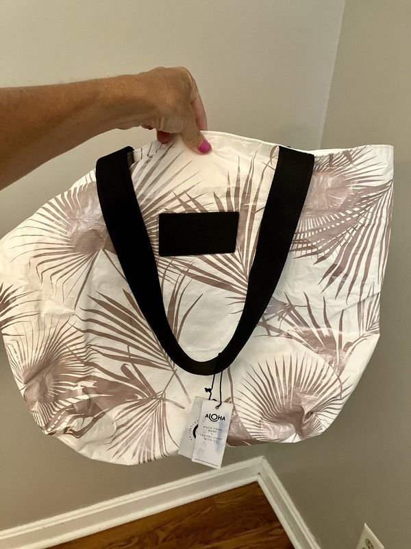 NWT Aloha Collection Day Palms Day Tripper In Rose Gold Print