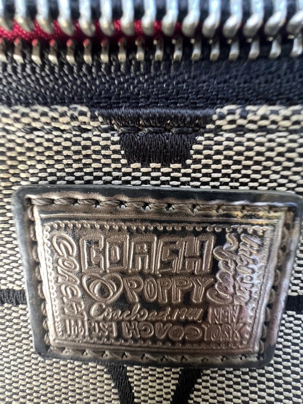 Coach Poppy Heart Signature Crossbody Purse (Flaws Wear) Read gallery
