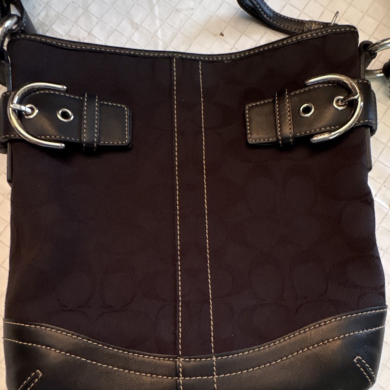 Coach Signature Black Medium Shoulder Bag Zip Top Buckle Hangtag Pockets