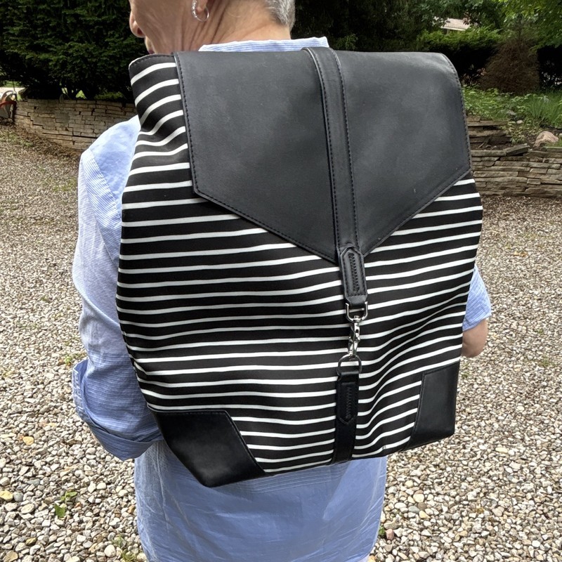 Black & White Striped Women’s Backpack Zip Stella & Dot