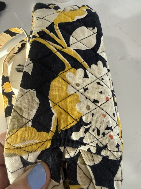 Vera Bradley Clare Dogwood Floral Quilted Crossbody Black Yellow Bag Purse Pockt gallery