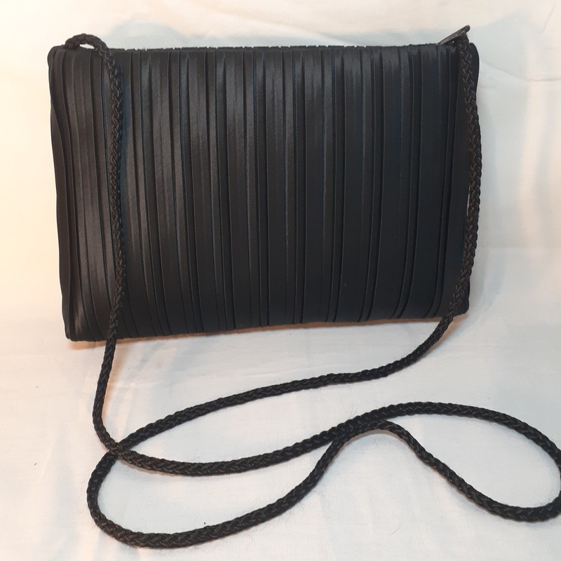 Vanessa Women’s Black Pleated Shoulder Bag Hong Kong Soft Shell Purse 9×6