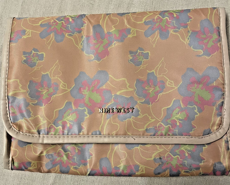 Nine West Toiletry Bag, Hanging Makeup Organizer New Without Tag