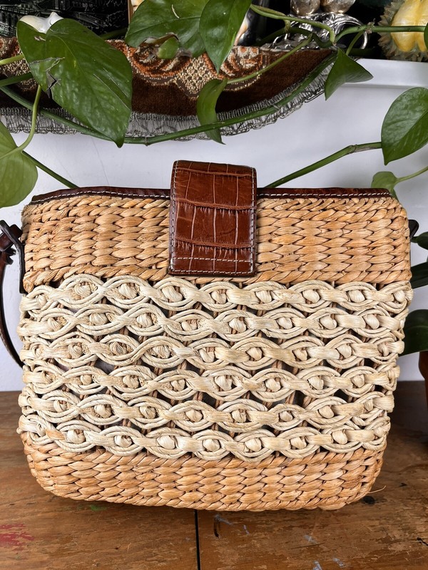 Briton Sadie Straw Raffia Leather Shoulder Bag Woven Tan Brown Heart Floral gallery