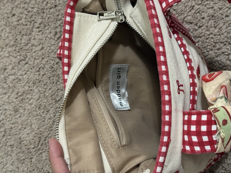 Madden Girl Red/White Gingham Tote Zip Closure Detachable Strap Inner Pockets gallery