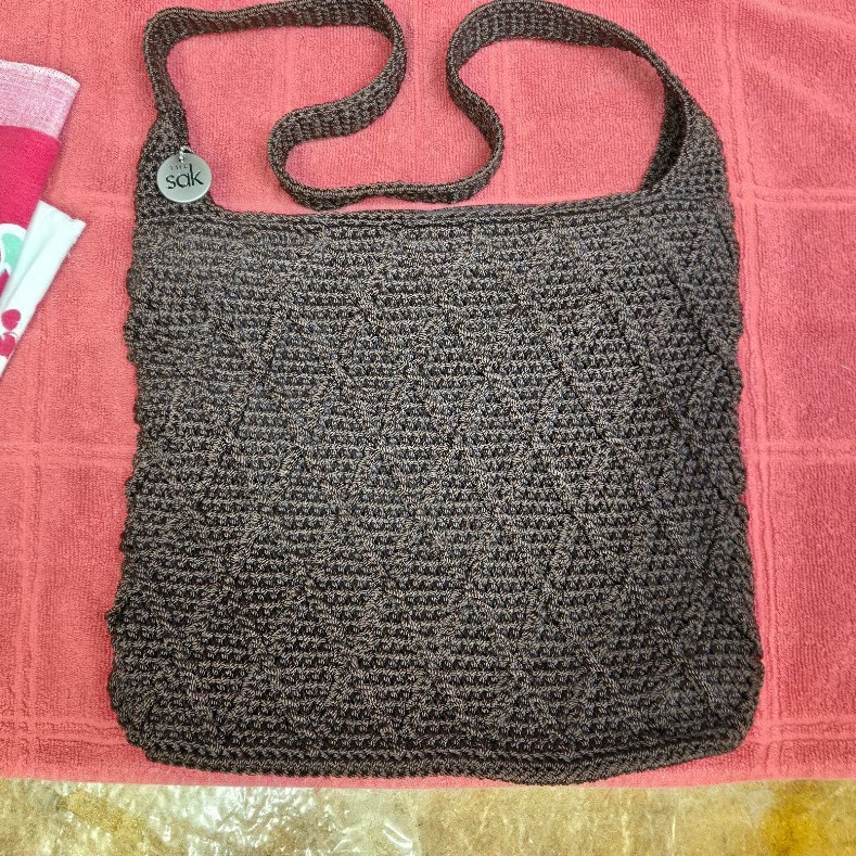 The Sak Crochet Bag Boho Brown Heavy Crochet 100% Nylon Diamond Weave HTF NWOT