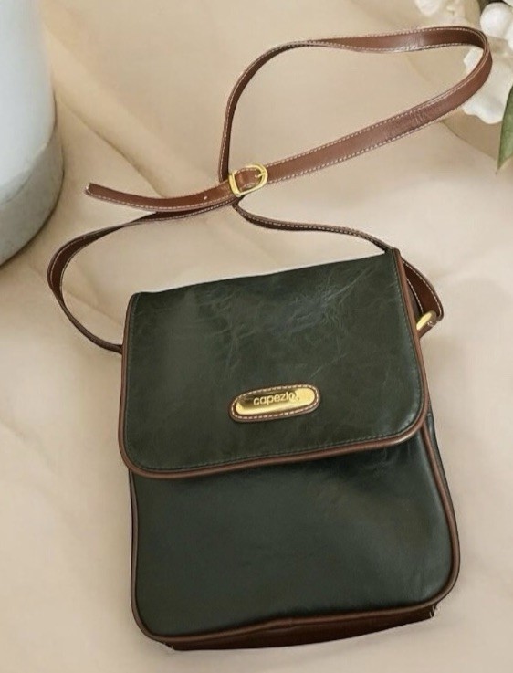 Vintage Capezio crossbody Leather Handbag Green Purse