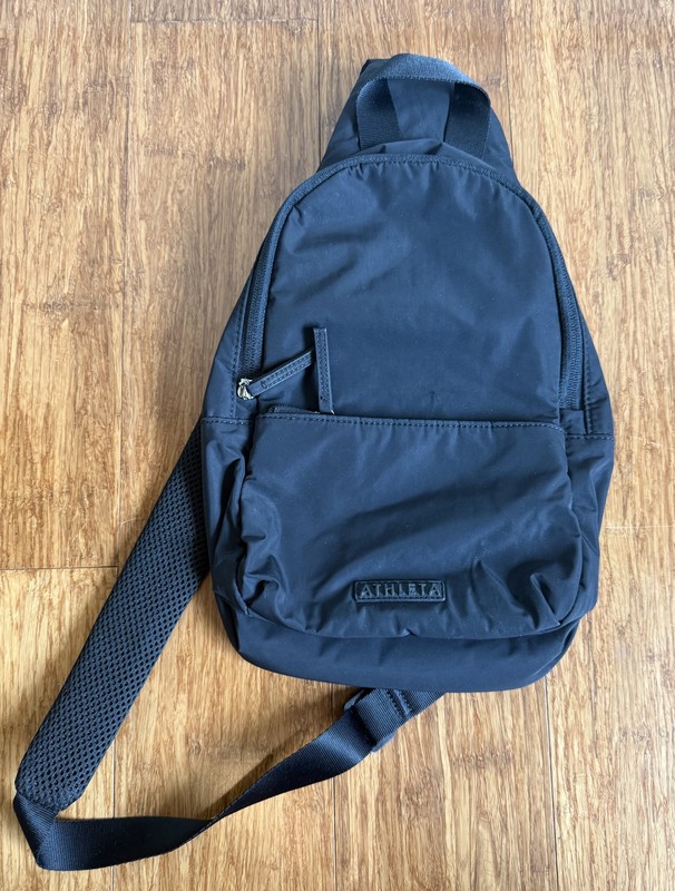 Athleta Sling Crossbody Backpack Bag • Black Polyester • One Size • Excellent