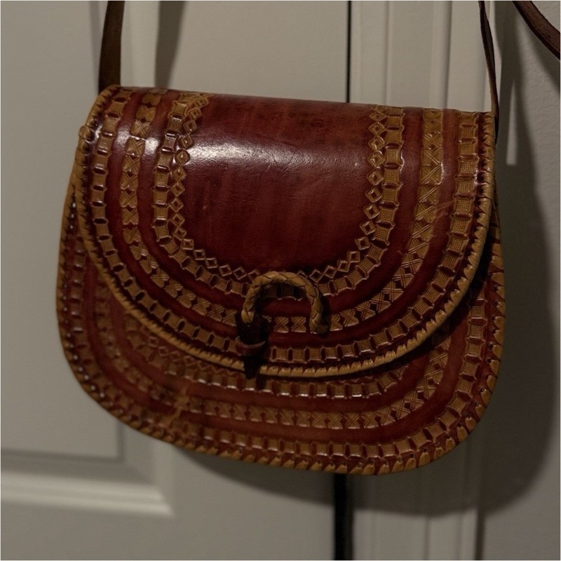 Vintage Leatherland Int. Guyana Hand Tooled Leather Saddle Bag Boho Crossbody