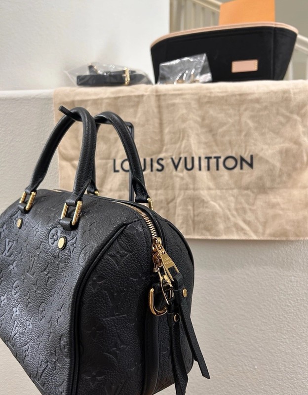 LOUIS VUITTON Speedy Bandoulière 25 Empreinte Noir M40762 France gallery