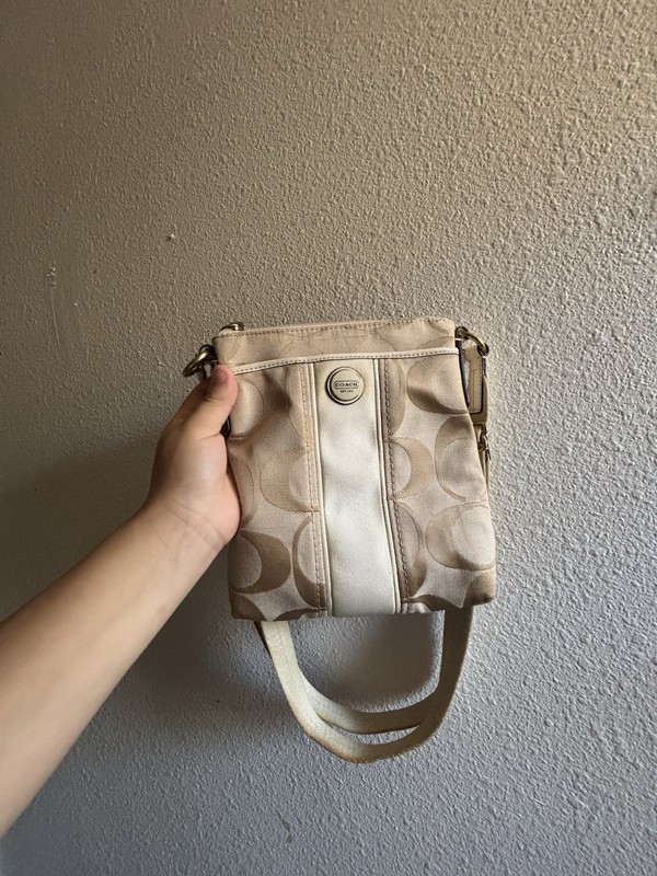 Coach Signature Logo Beige Small Zip Crossbody Bag w/ Adjustable Strap Hang Tag