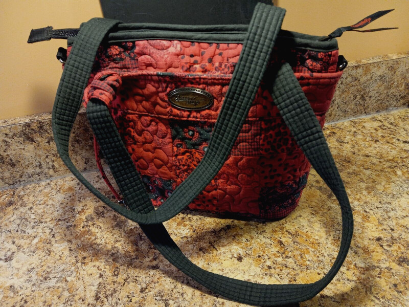 Donna Sharp Quilted Handbag 2-Handle Red-Black Geo 11 1/2″long 4″wide 9″ tall