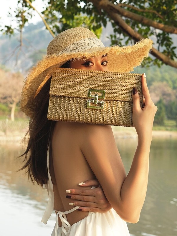 Woven Straw Flap Clutch Bag Medium Turn-Lock Chain Shoulder Purse Vacation gallery