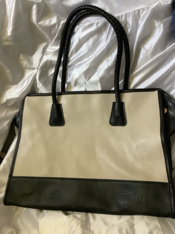 TANGER BLACK AND BEIGE LARGE ADJUSTABLE TOTE BAG. SIDES EXPAND, BRAND NEW