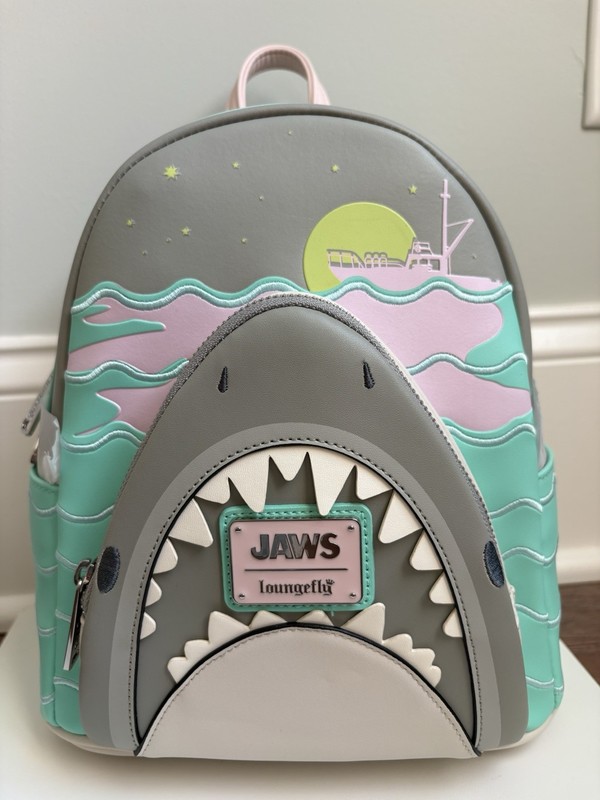 Loungefly Jaws Glow-in-the-Dark Mini Backpack BRAND NEW w/ Tags NWT Shark