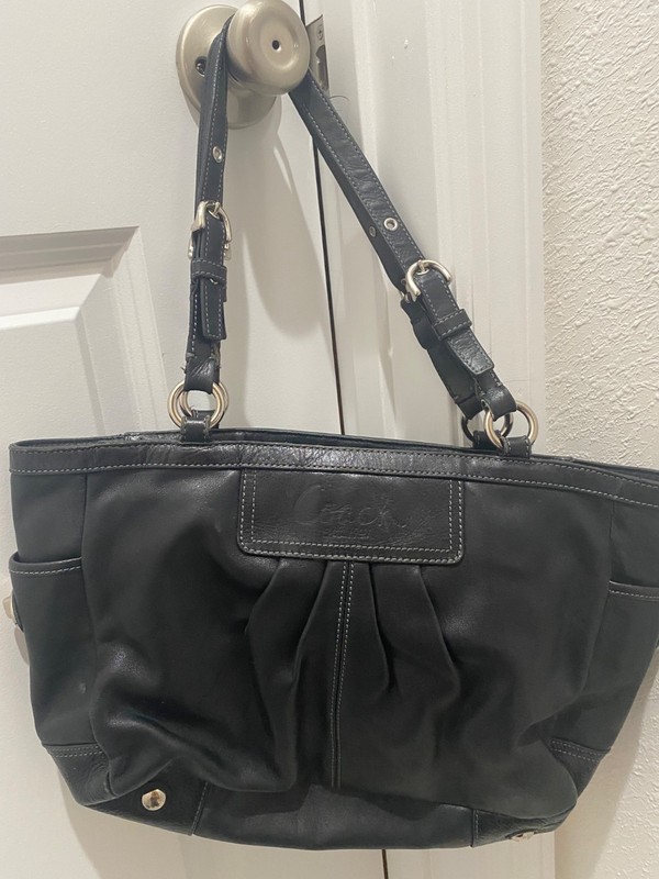 Coach East West Gallery Black Tote Bag No B1072-F13759