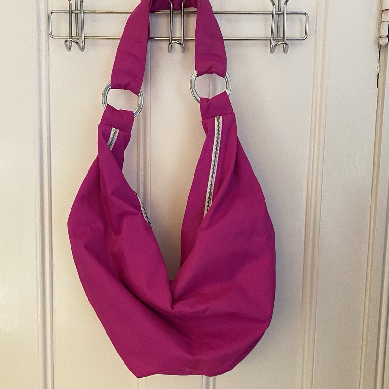 Lululemon Athletica Pink Shoulder Bag Nylon Polyester Zip pockets Sport Fitness