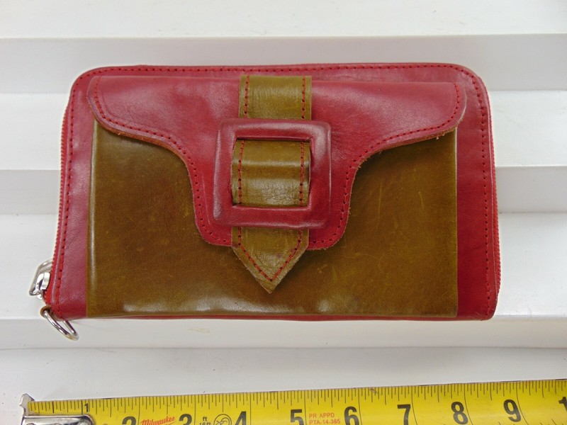 Leaders in Leather 2- Tone Soft Leather Clutch Wallet Hand Made in Paraguay!