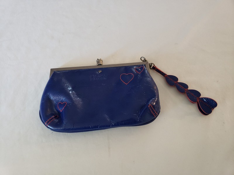 PRINCESS VERA WANG ROYAL BLUE WRISTLET PURSE HEARTS CROWN
