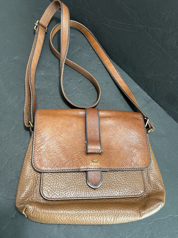 Fossil Womens Cowhide Leather /Textile Interior Magnetic Snap Button Purse VTG