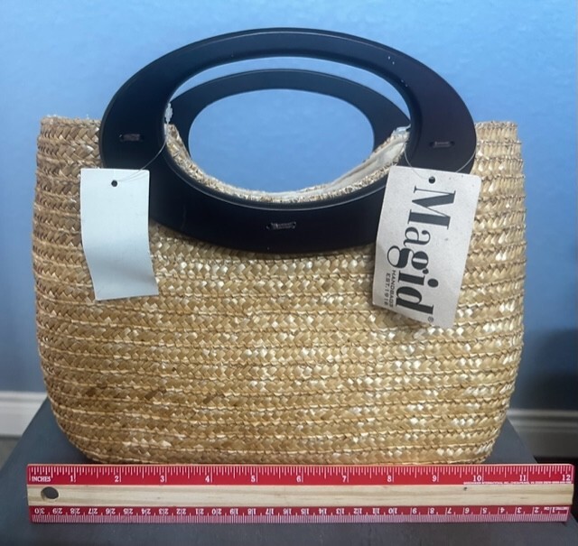 Magid tan Wheat Straw Spring Summer NWT medium purse Handbag perfect for beach