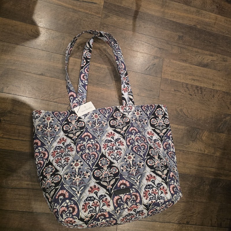 Vera Bradley Grand Tote in Ornate Blooms (NEW WITH TAGS)