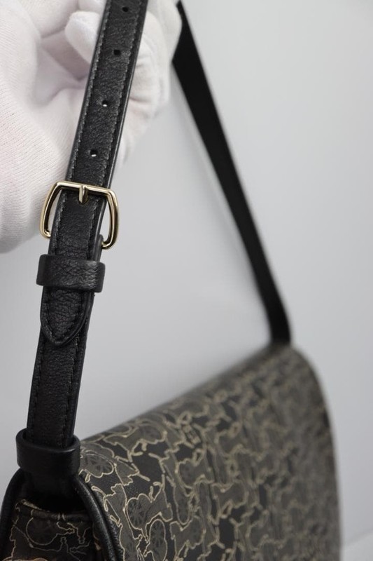 CELINE Black Leather Horse-Drawn Carriage Logo Shoulder Bag Ladies Authentic gallery