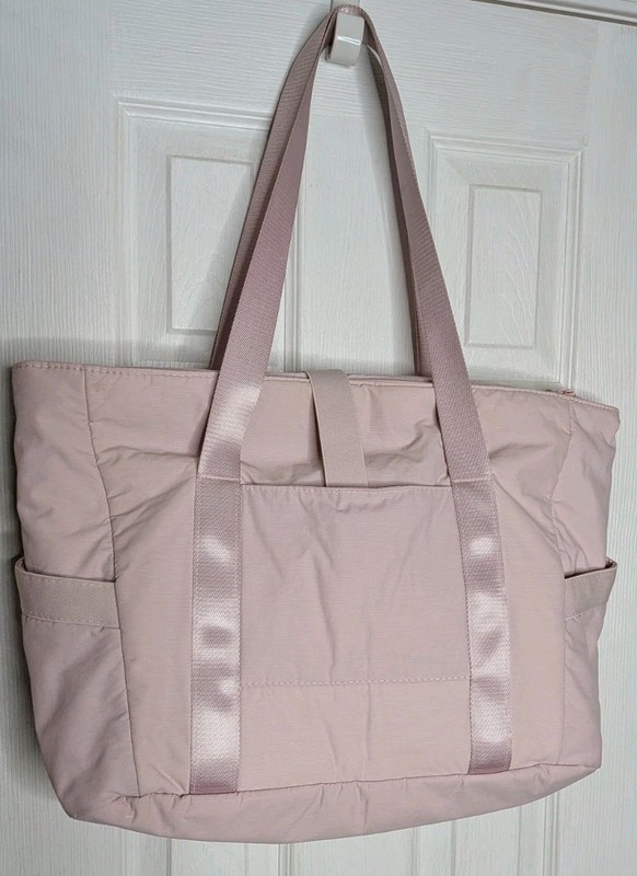 Bagsmart Tote Gym Or Travel Bag. Light Pink. 17x11x5