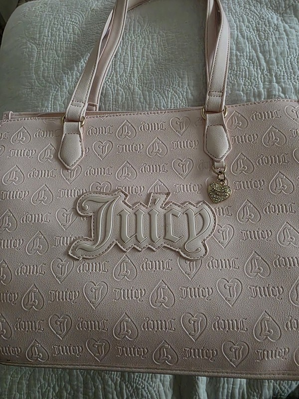 juicy couture pink tote bag logo heart charm gold hardware inner pockets
