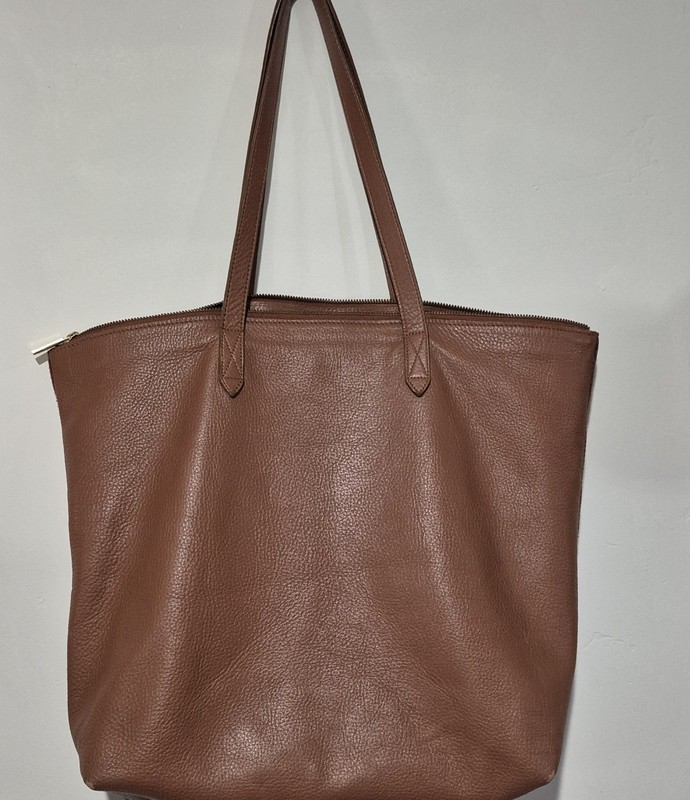 Cuyana Large Classic Tote Shoulder Bag Caramel Brown Pebbled Leather Large gallery