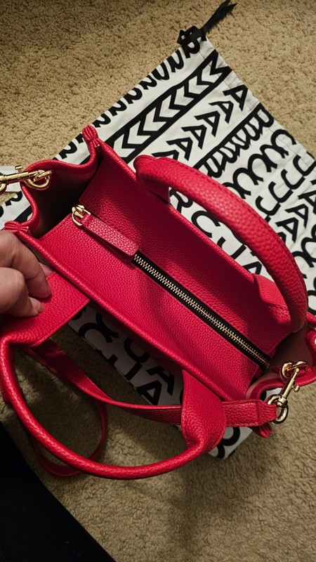 MARC JACOBS Traveler Leather MINI Tote Bag 617 True Red 26cm x 13cm x 21cm gallery