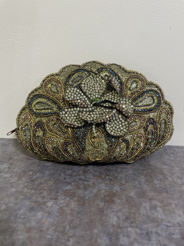 LETTY Hand Beaded Rhinestone Crystal Clam Shell Flower Clutch Handbag Purse USA