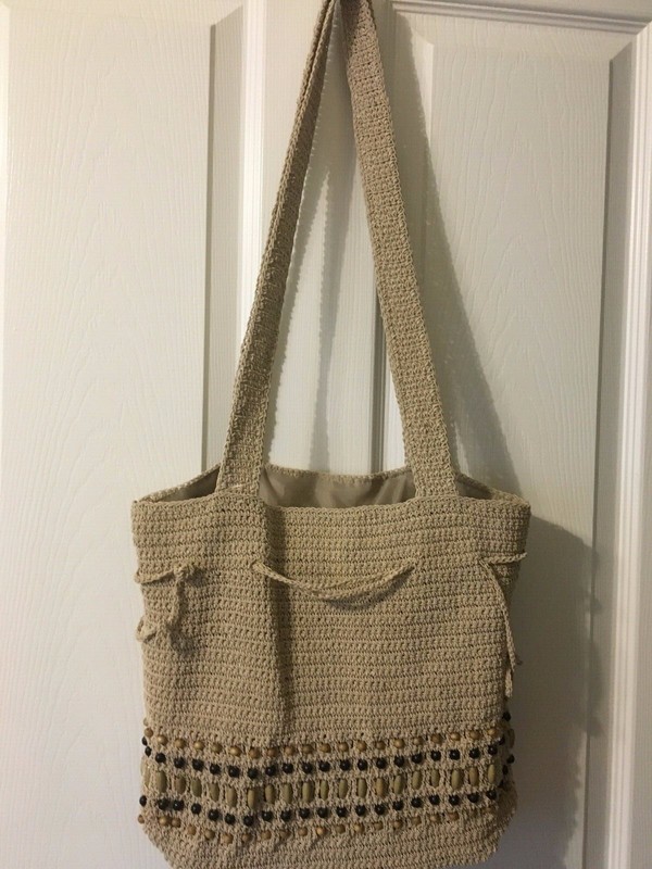 CARLO D’SANTI beautiful large beige knitted cotton/poly draw string shoulder bag