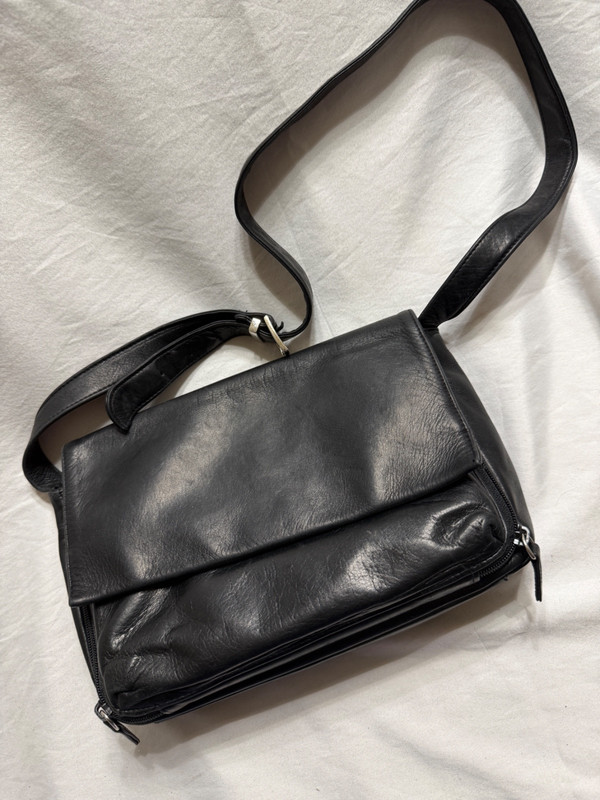Perlina Black Leather Crossbody Organizer Bag Multi Pocket Purse Adjustable Stra