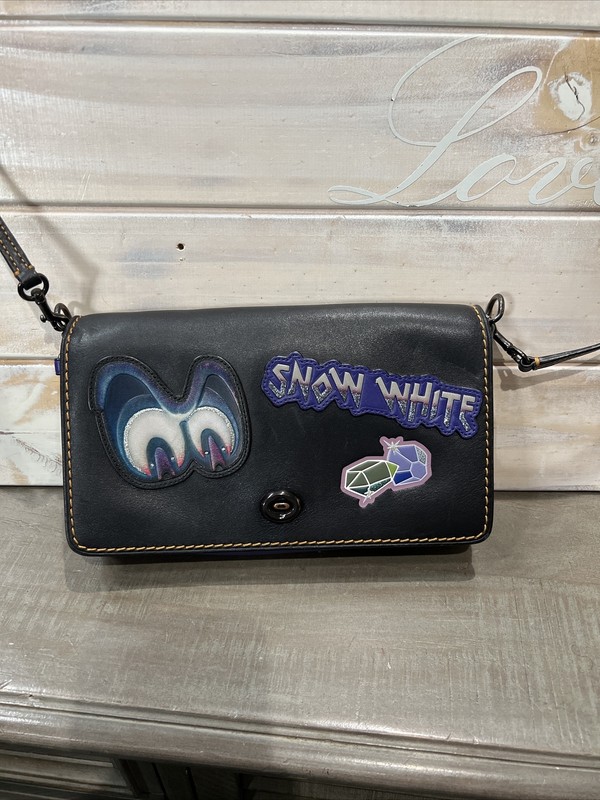 DISNEY X COACH A Dark Fairy Tale Snow White Dinky Crossbody Clutch NO Hang Tag