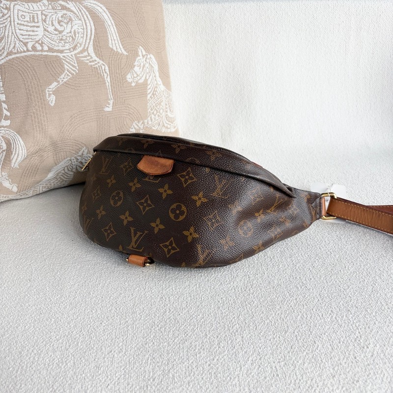 LOUIS VUITTON Monogram Bum Bag Shoulder Bag LV Auth (32*14*17cm gallery