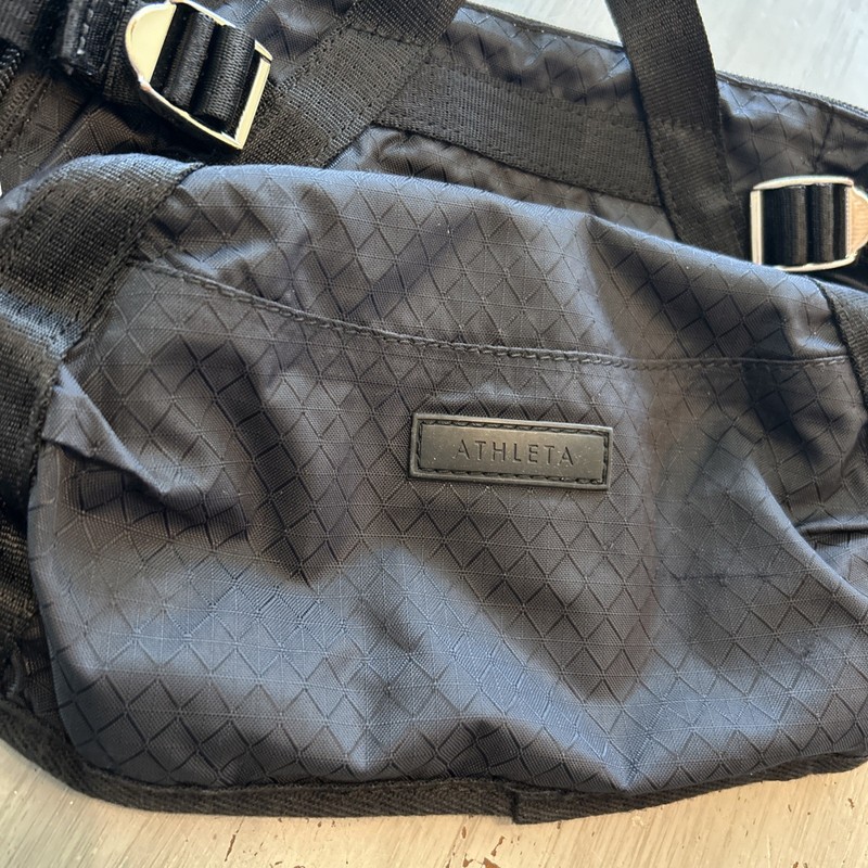 Athleta Excursion Crossbody Waist Large Belt Bag Black Nylon Lightweight gallery