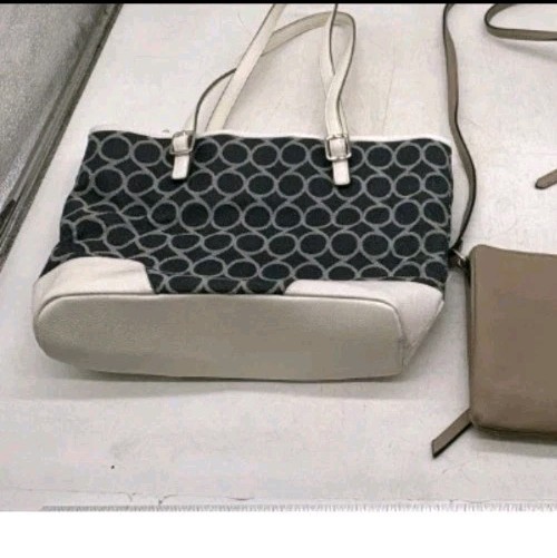 Nine West ~ Black & White ~ Shoulder Bag, EUC, Multiple Zipper Pockets gallery
