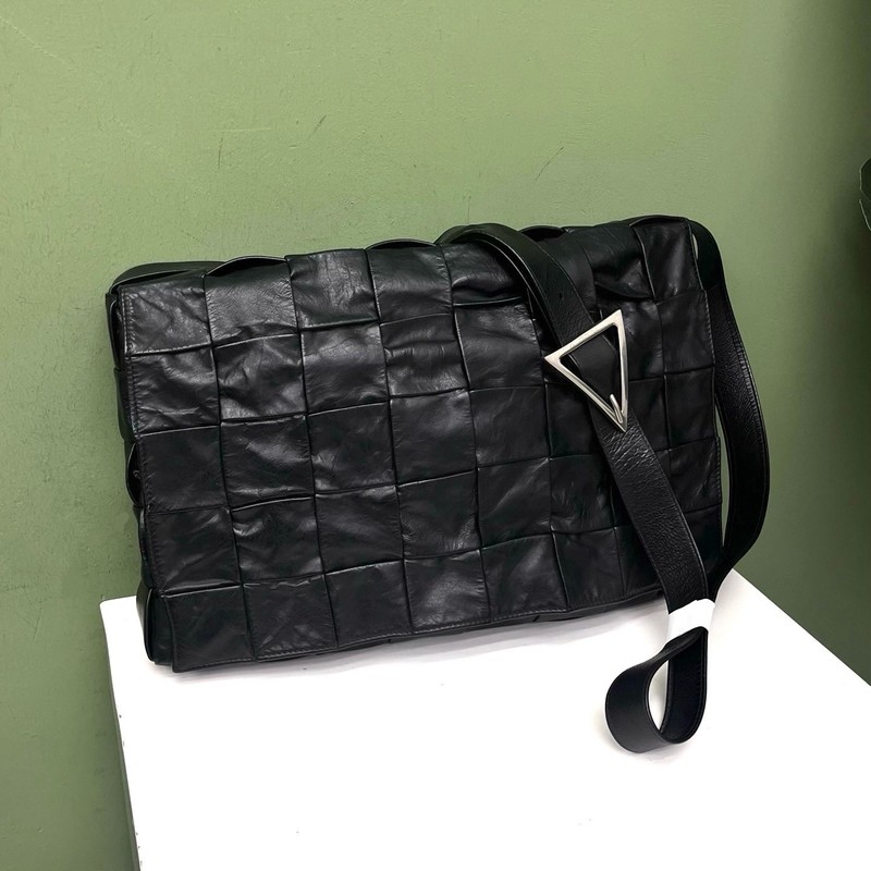 Bottega Veneta Pre-Owned Authentic Crossbody Bag Black 36*23