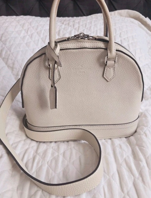 Authentic Louis Vuitton Alma PPM Off White Taurillon leather