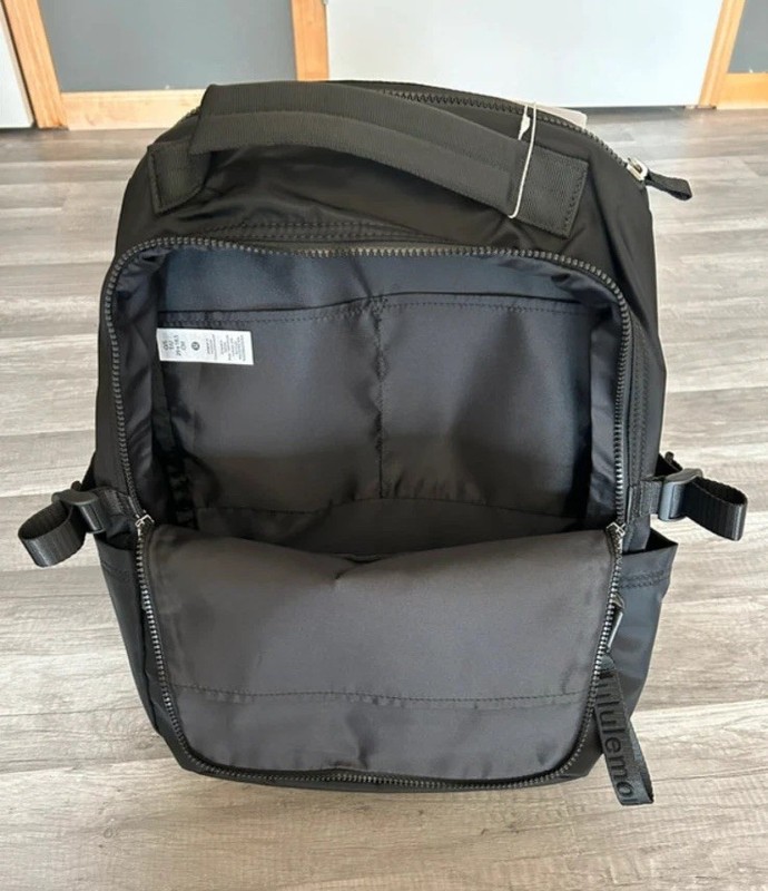 NWT Lululemon New Crew Backpack 22L Black *Updated gallery