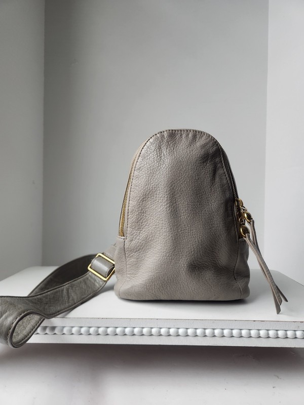 HOBO Fern Sling Bag Pebbled Leather Taupe